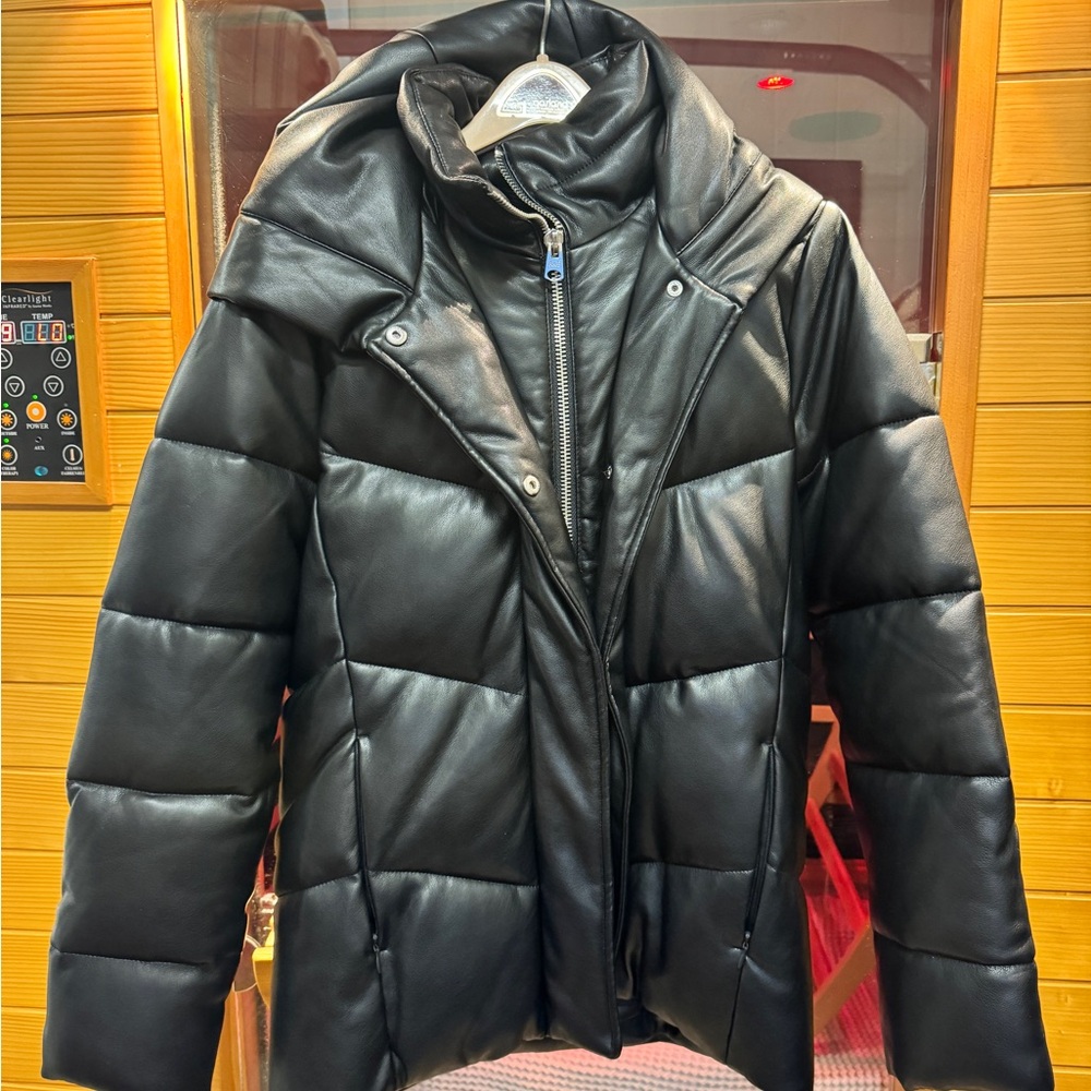 Abercrombie & Fitch Ultra Vegan Leather Puffer